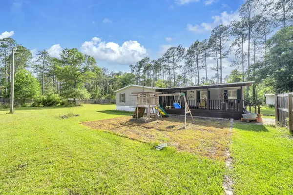 2236 Old Jolly Bay Road, Freeport, FL 32439