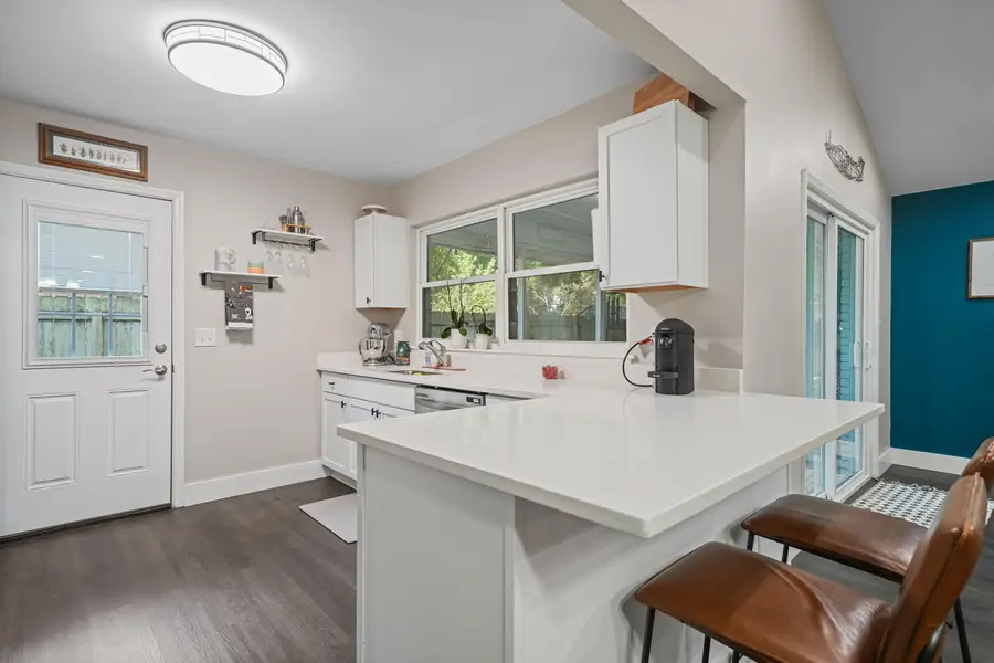 39 9th Street, Shalimar, FL 32579 - #3