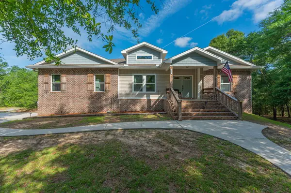 1827 Waterway Drive, Baker, FL 32531