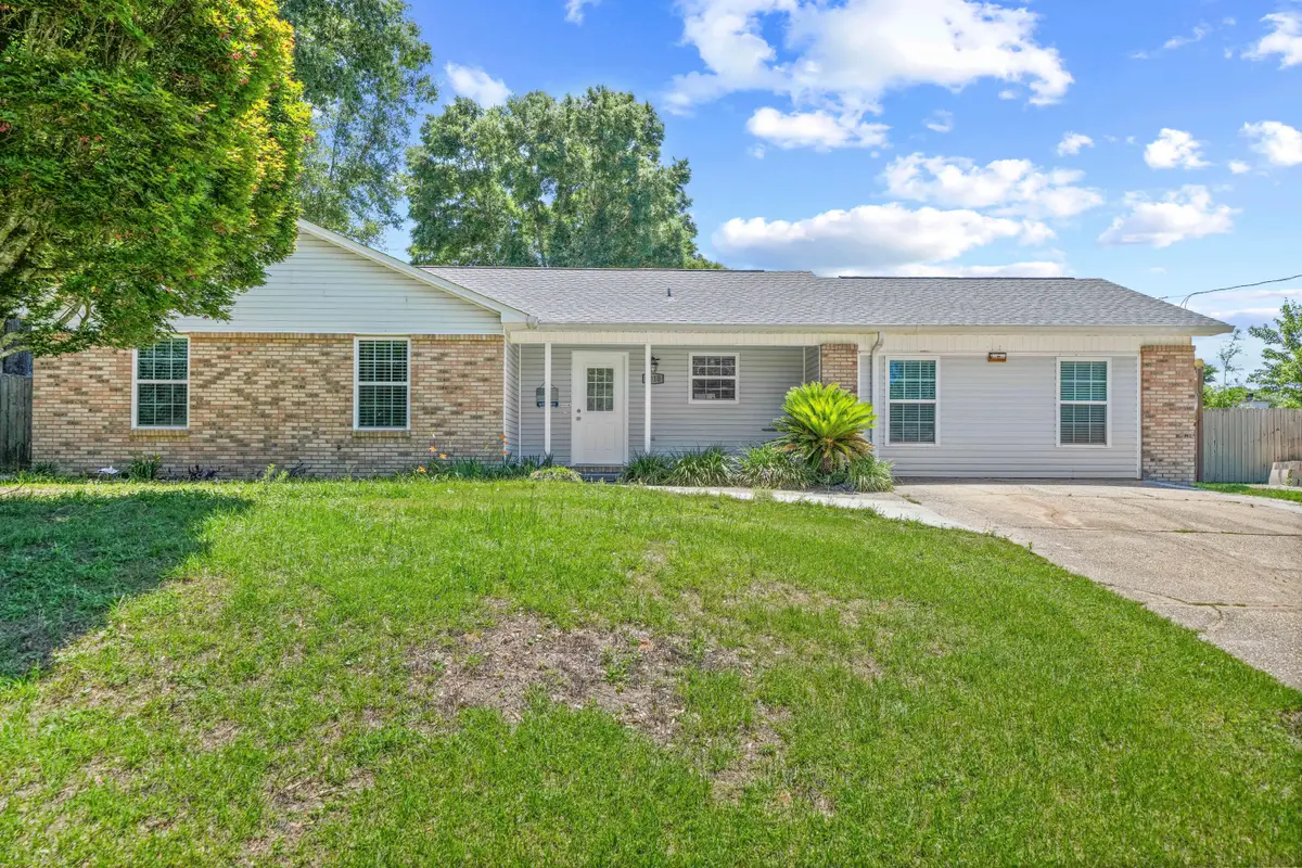 3010 Windsor Circle, Crestview, FL 32539 - #1