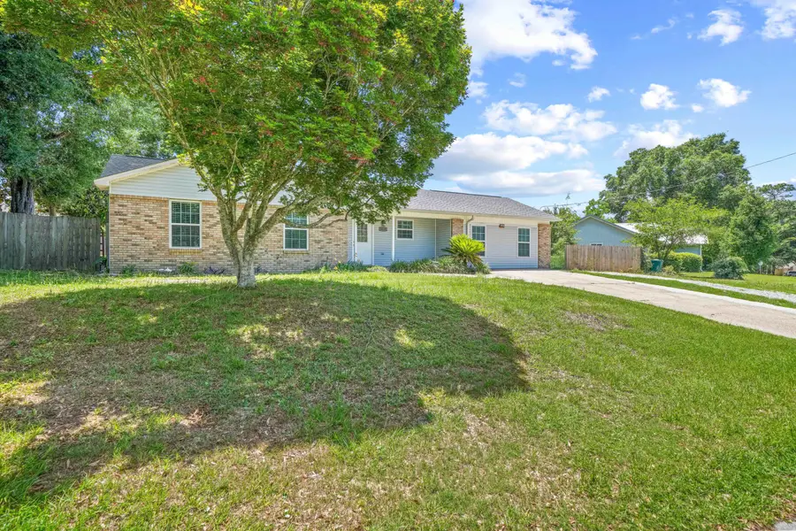 3010 Windsor Circle, Crestview, FL 32539 - #3