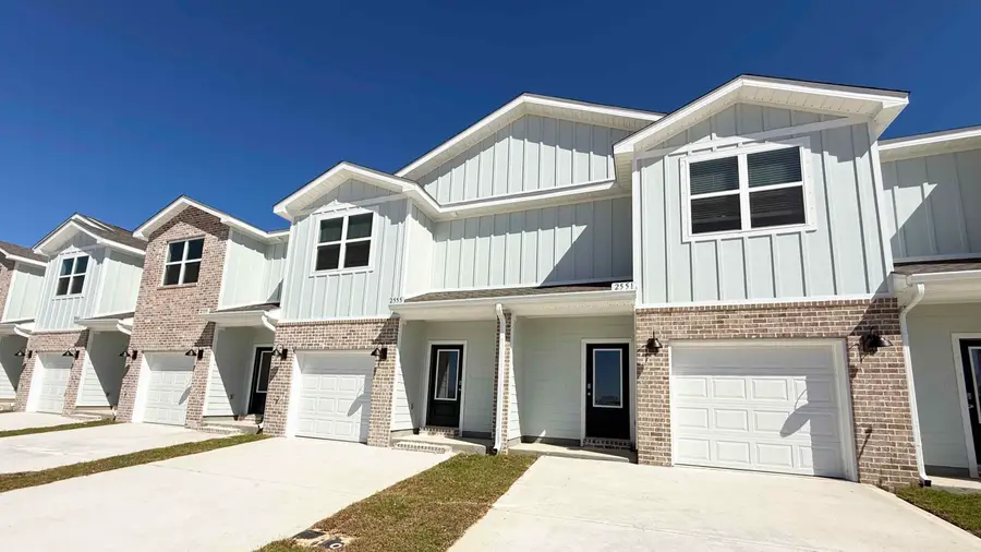 2402 Cliff Hollow Circle, Gulf Breeze, FL 32563 - #2