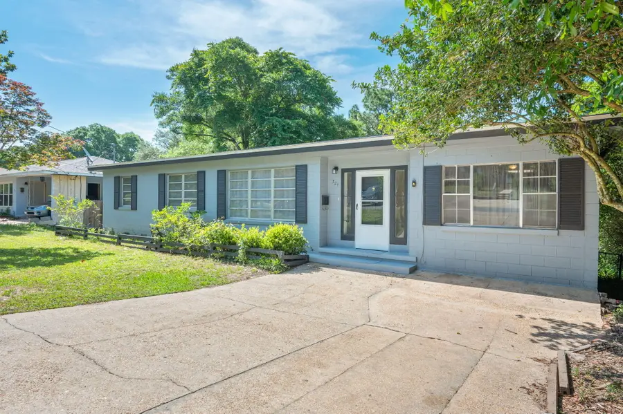 321 Washington Avenue, Valparaiso, FL 32580 - #3