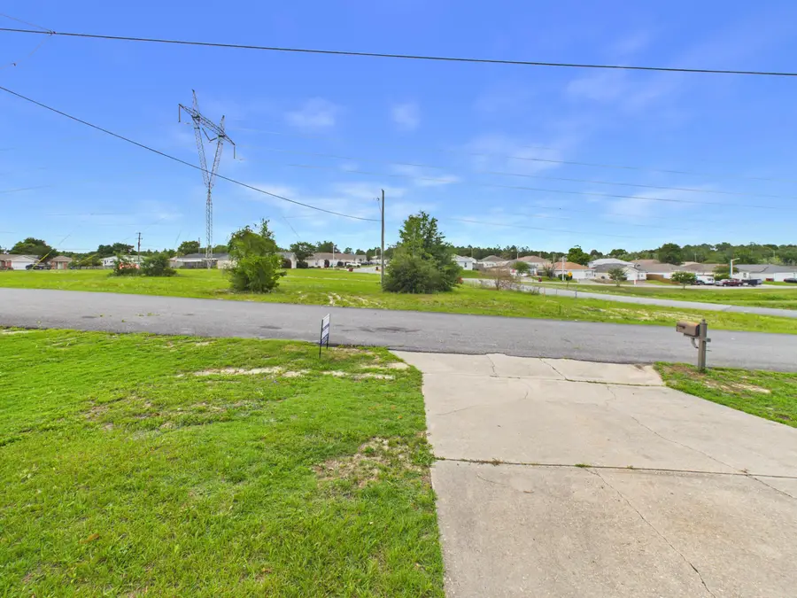 105 Aqua Drive, Crestview, FL 32536 - #3