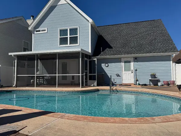 402 Sandy Ridge Circle, Mary Esther, FL 32569