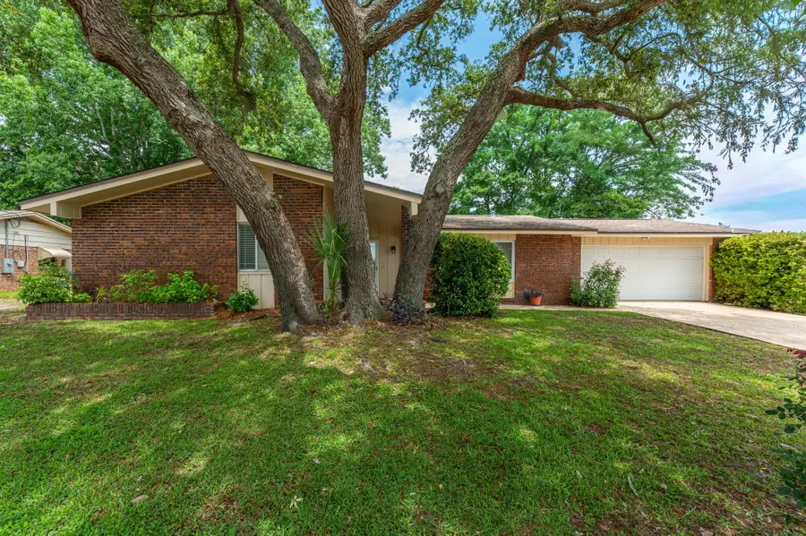 349 Marie Circle, Fort Walton Beach, FL 32548 - #2
