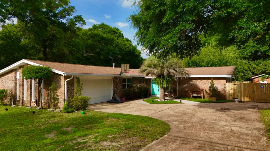 610 NE Country Club Avenue, Fort Walton Beach, FL 32547 - #2