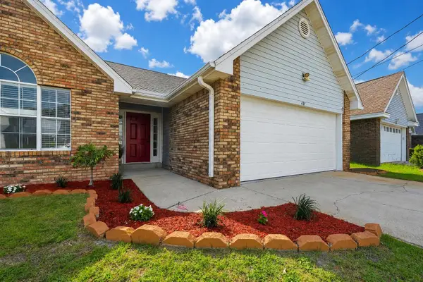 431 Sandy Ridge Circle, Mary Esther, FL 32569