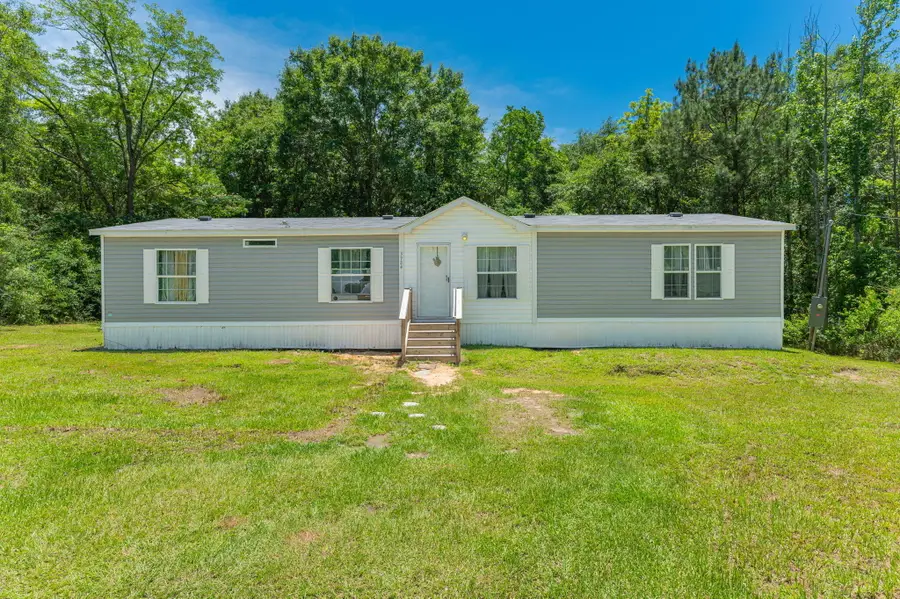 3984 1st Avenue, Laurel Hill, FL 32567 - #3