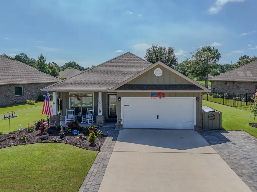 240 Whitman Way, Freeport, FL 32439 - #2