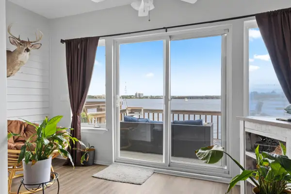 214 Snug Harbour Drive #20, Shalimar, FL 32579