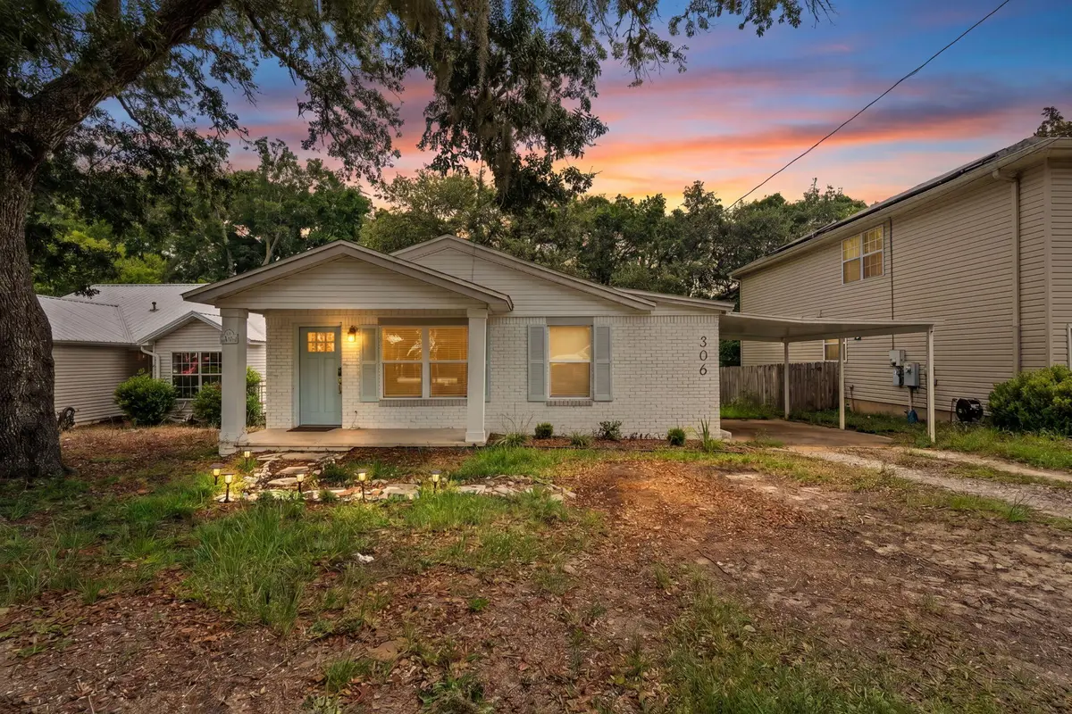 306 Florida Street, Niceville, FL 32578 - #1