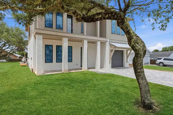 21522 Dolphin Avenue, Panama City Beach, FL 32413
