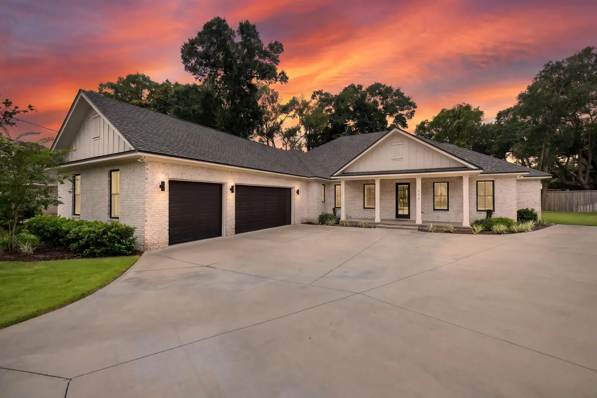 199 Edge Avenue, Valparaiso, FL 32580 - #1
