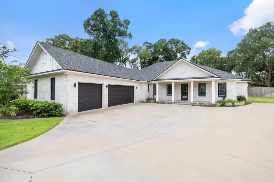 199 Edge Avenue, Valparaiso, FL 32580 - #2