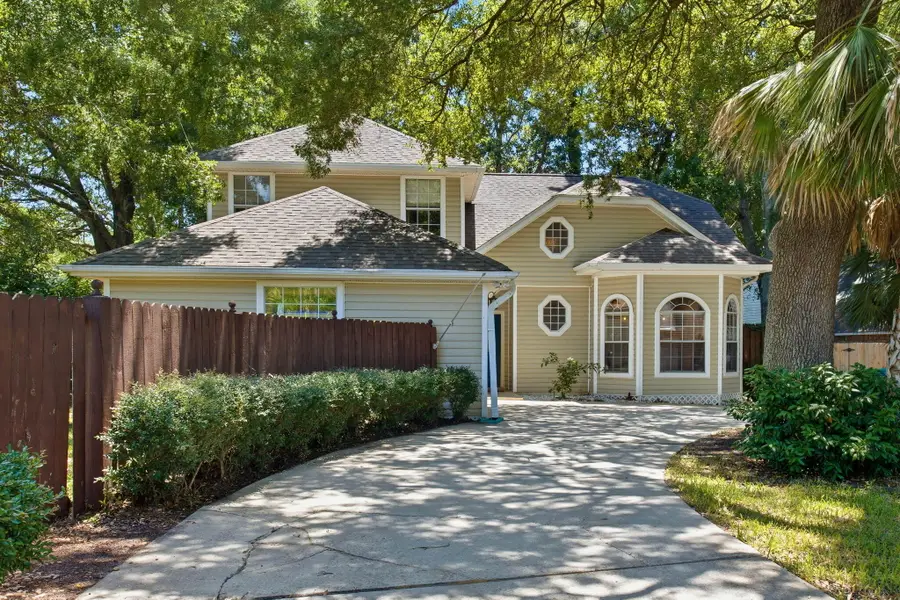 2 Islandview Drive, Mary Esther, FL 32569 - #2