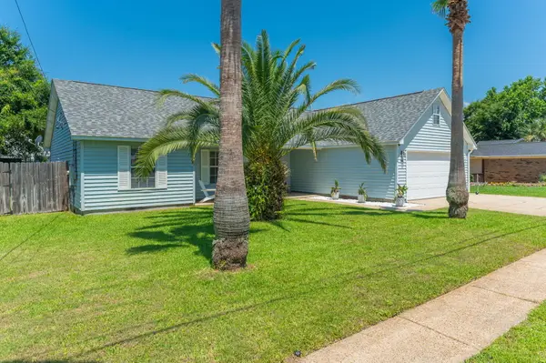 400 Primrose Circle, Destin, FL 32541