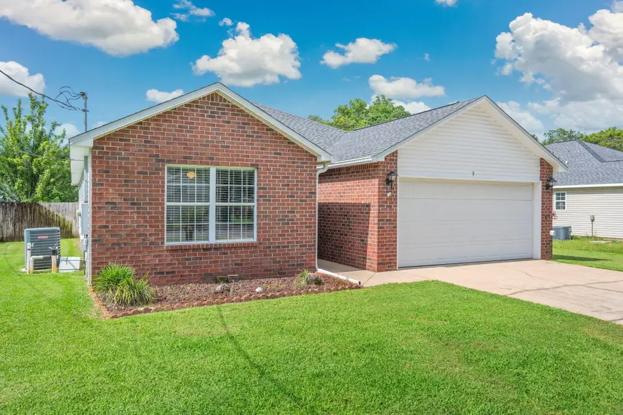 9 Newcastle Drive, Fort Walton Beach, FL 32547 - #2