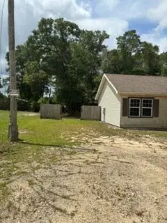 127 W Orange Blossom Avenue, Defuniak Springs, FL 32433 - #2