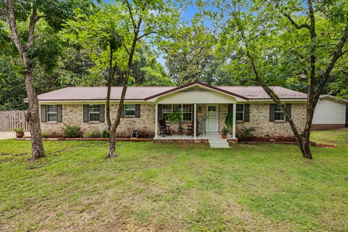 156 S Lindberg Street, Crestview, FL 32536 - #1
