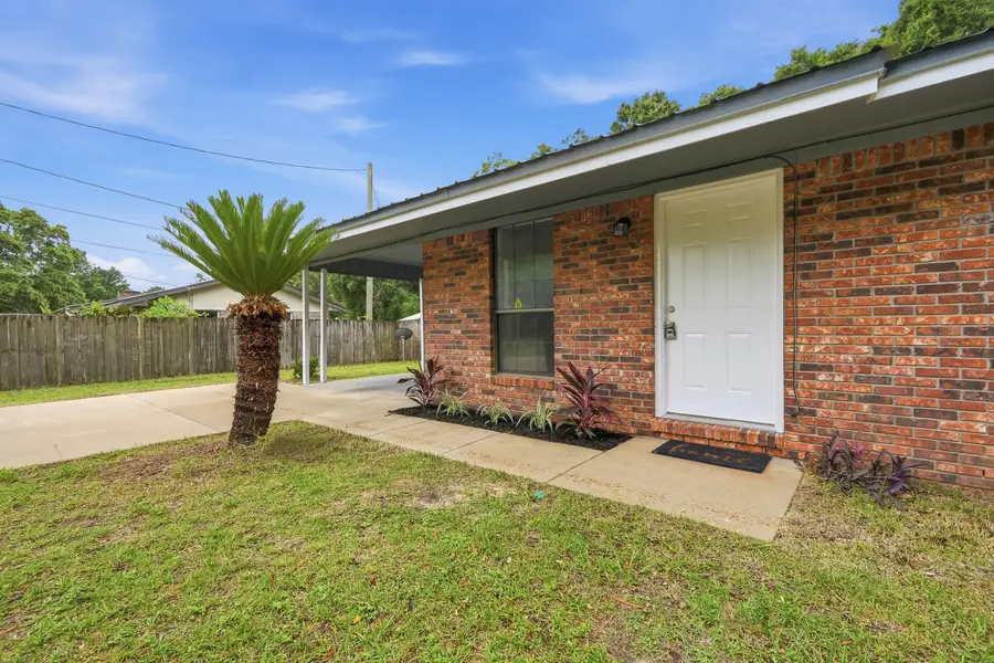 5516 Royal Street, Crestview, FL 32539 - #3