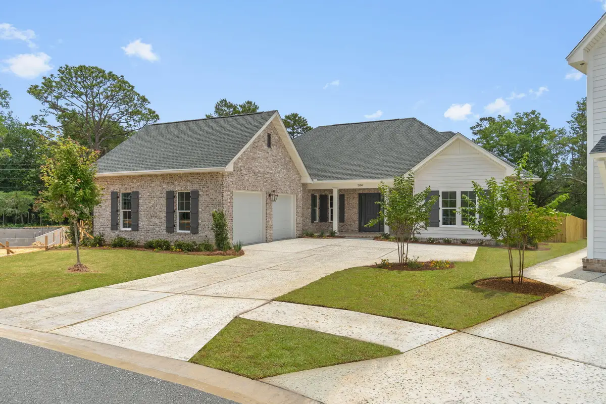 584 Tulip Tree Way, Niceville, FL 32578 - #1