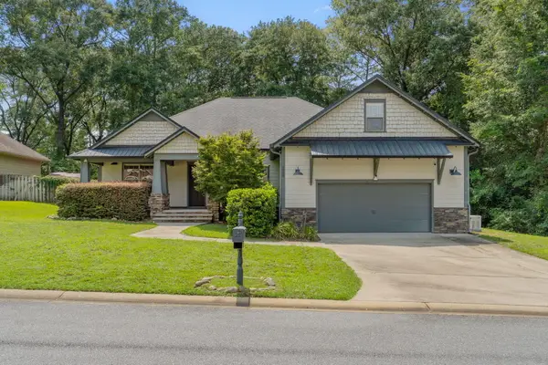 6008 Trestle Street, Crestview, FL 32536