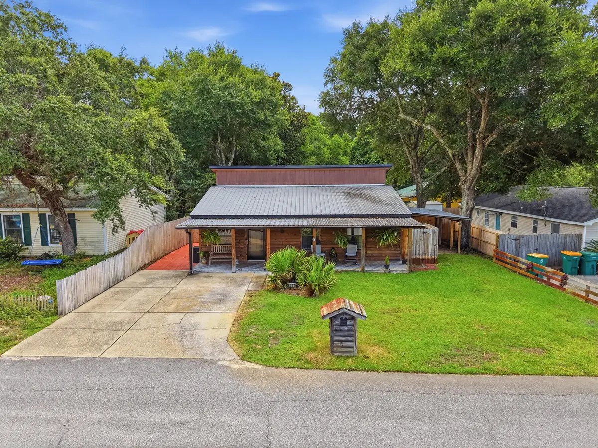 933 Washington Street, Fort Walton Beach, FL 32547 - #1