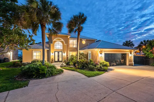 1901 Catamaran Drive, Navarre, FL 32566