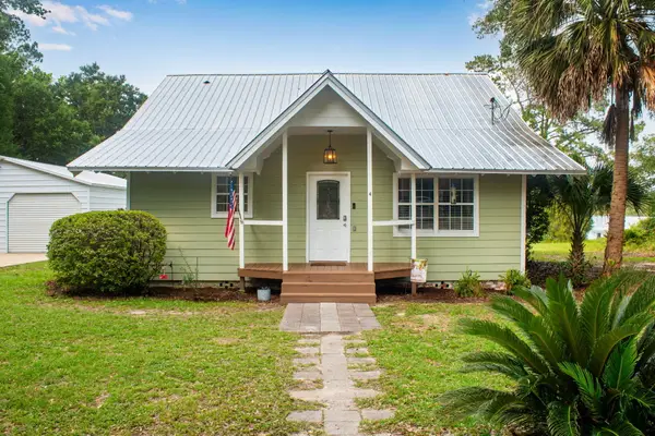 4 Engelbrecht Road, DeFuniak Springs, FL 32433