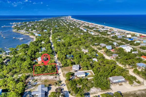 981 W Bayshore Drive, St. George Island, FL 32328