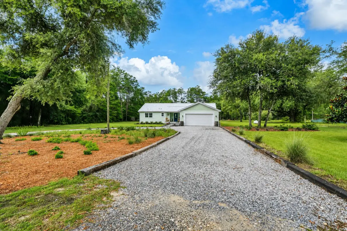 819 Woodlawn Road, Freeport, FL 32439 - #1