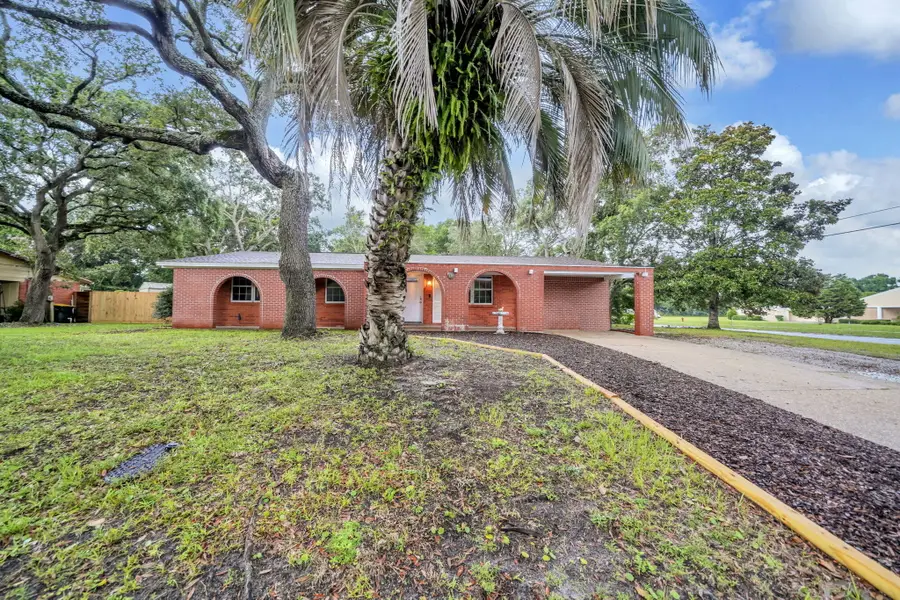 138 NW Virginia Drive, Fort Walton Beach, FL 32548 - #2