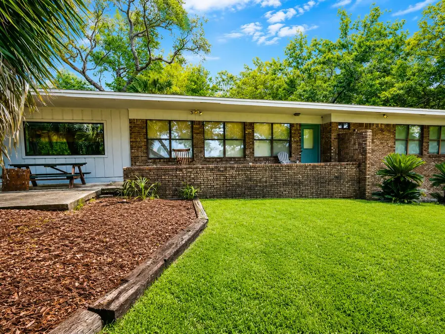 140 Chippewa Drive, Niceville, FL 32578 - #2