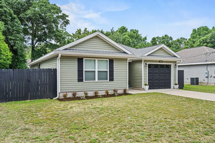 3172 Main Street, Crestview, FL 32539 - #3