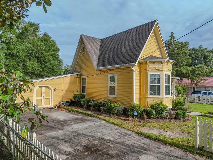768 3rd Street, Chipley, FL 32428 - #2
