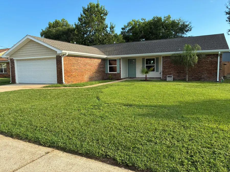 531 Brian Circle, Mary Esther, FL 32569 - #2