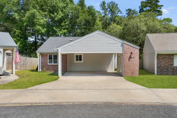 208 Cottonwood Court, Niceville, FL 32578