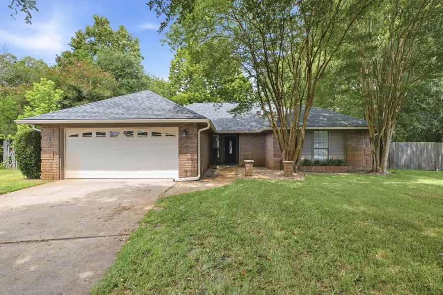 2216 Calle De Marbella, Navarre, FL 32566 - #2