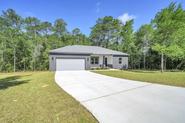 193 Hunters Ridge Drive, DeFuniak Springs, FL 32433