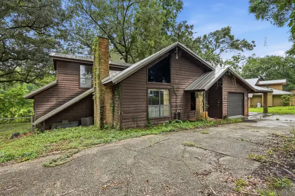 5987 W Dogwood Drive, Crestview, FL 32536