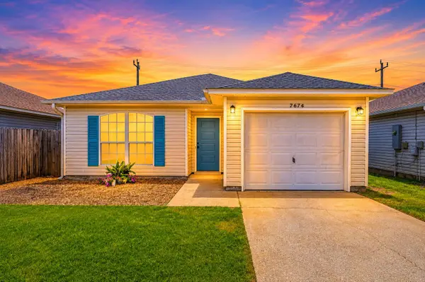 7674 Chablis Circle, Navarre, FL 32566