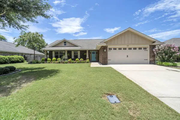 805 Symphony Way, Freeport, FL 32439