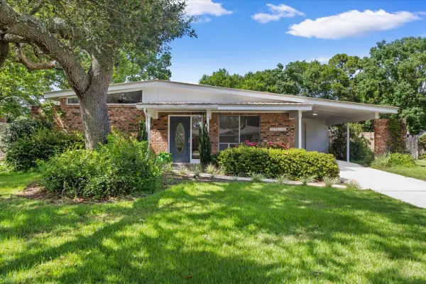 176 Marcia Drive, Mary Esther, FL 32569