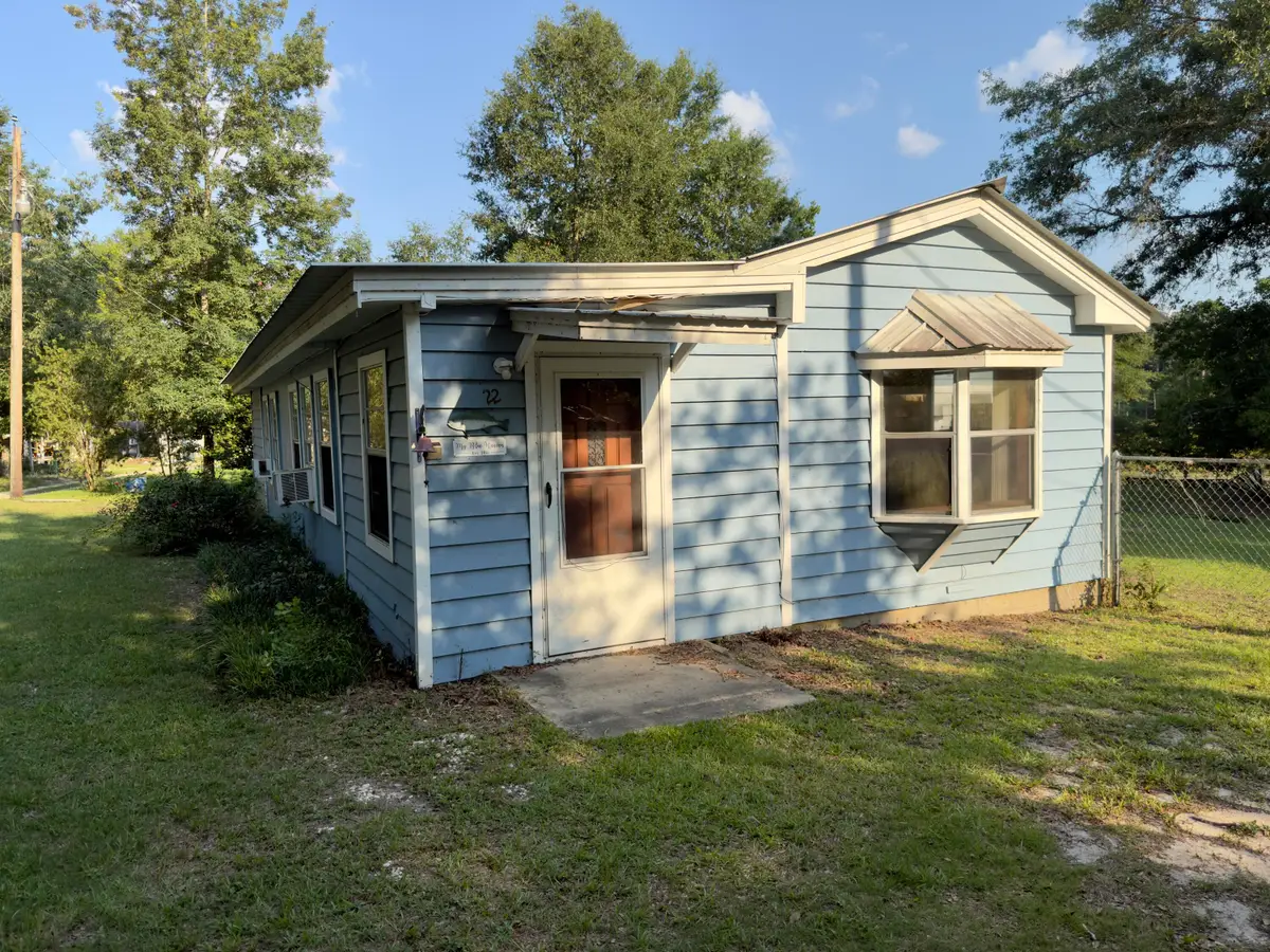 22 Landing Lane, Defuniak Springs, FL 32433 - #1