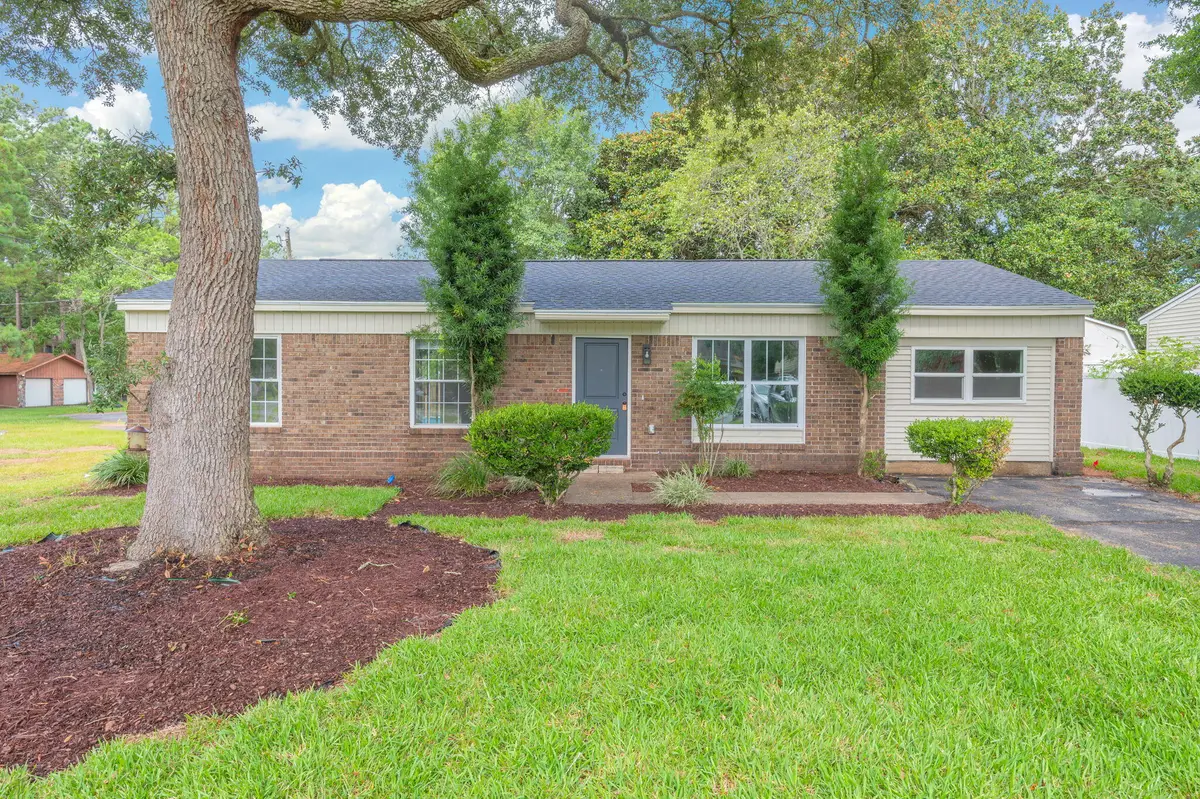 51 6th Street, Shalimar, FL 32579 - #1