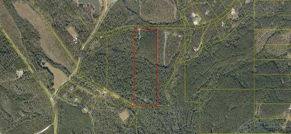 J-3 Southern Comfort Way, Laurel Hill, FL 32567