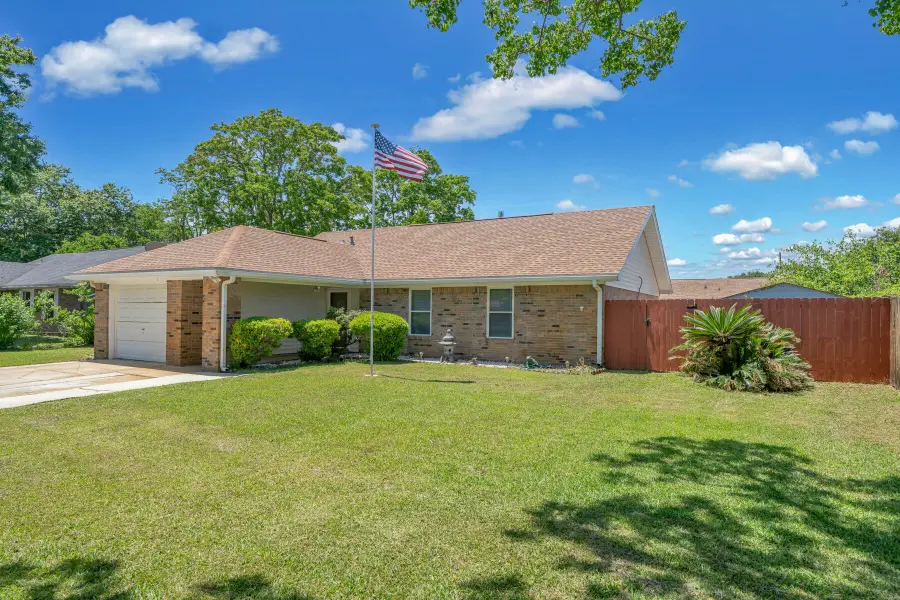 1022 Blvd De La Parisienne, Mary Esther, FL 32569 - #2