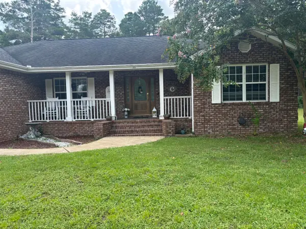 96 E Primrose Avenue, DeFuniak Springs, FL 32433