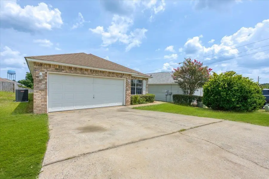 107 Nivana Drive, Crestview, FL 32536 - #2